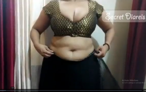Shona bhabhi big boobs and sexy blouse and saree.