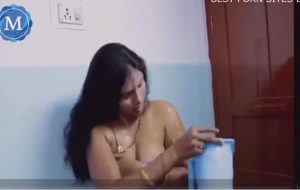 New Neighbor Boy Watches Indian Aunty While She Takes Shower