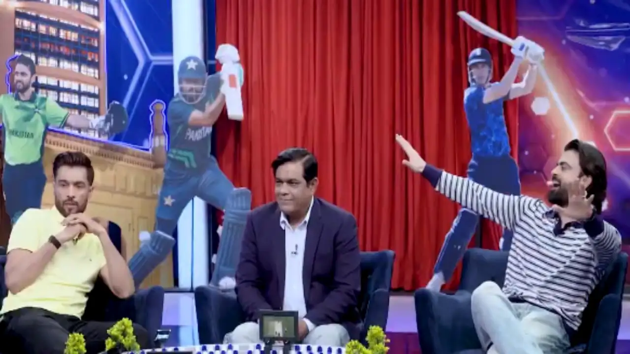 Ahmed Shehzad slaps Mohammad Amir with ‘India will play T20 WC semi-finals’ prediction